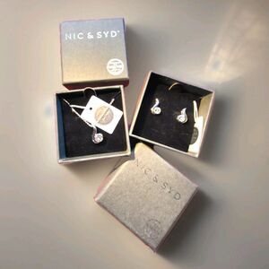Swarovski Crystal Silver Romantic McBling Earrings Necklace Boxed Gift Set